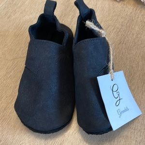 NWT Gwendols Genuine Nubuck Leather slippers - size 7 - black